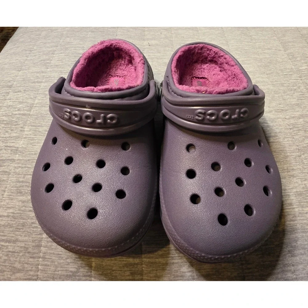 533 Crocs Kids Classic Fuzz Lined Clogs Purple Pink Fur Slip On Shoes Size6 Kids